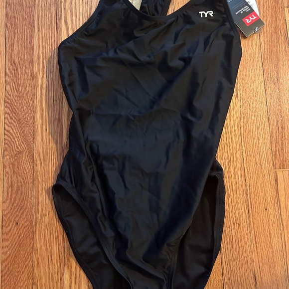 BNWT Solid Maxfit TYR training swimsuit - Picture 1 of 11